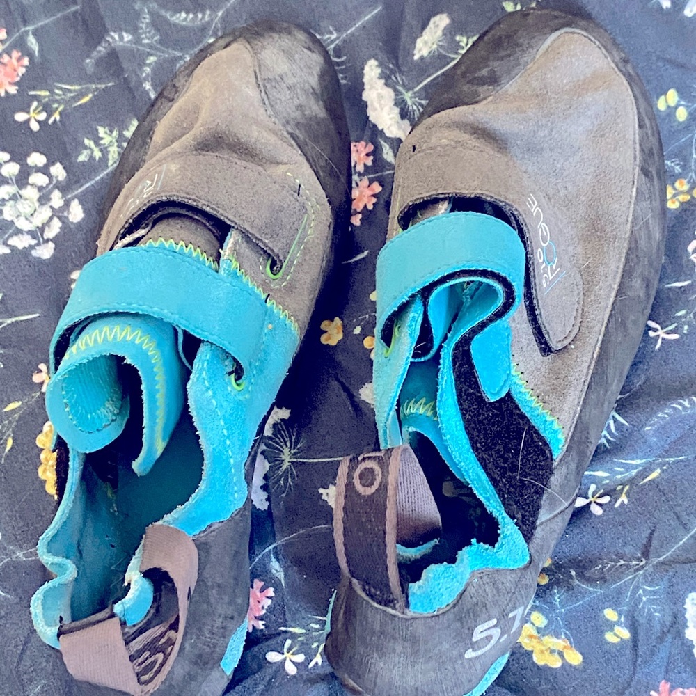 Climbing/bouldering shoes